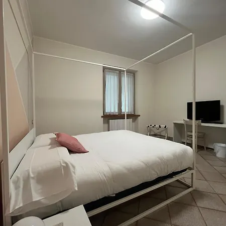 Verona Bike Bed & Breakfast *